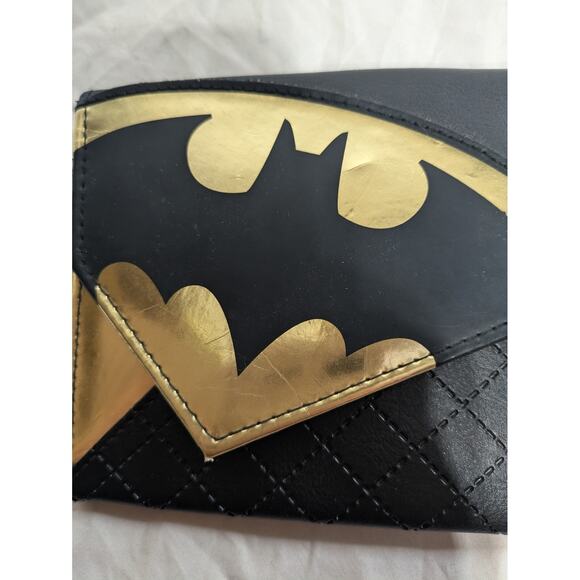 Batman Foil Envelope Wallet Clutch Purse Crossbody Bag Chain Strap Evening Bag - Picture 4 of 11